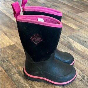 Muck Boots girls size 10